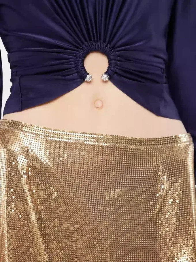 Crop top med piercingdetaljer