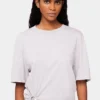 Grå T-shirt med piercing
