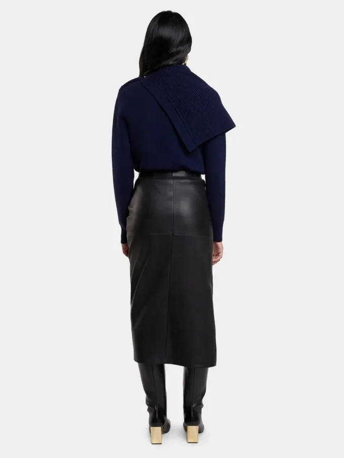 Marineblå sweater i uld