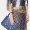 Pose i blå denim raffia
